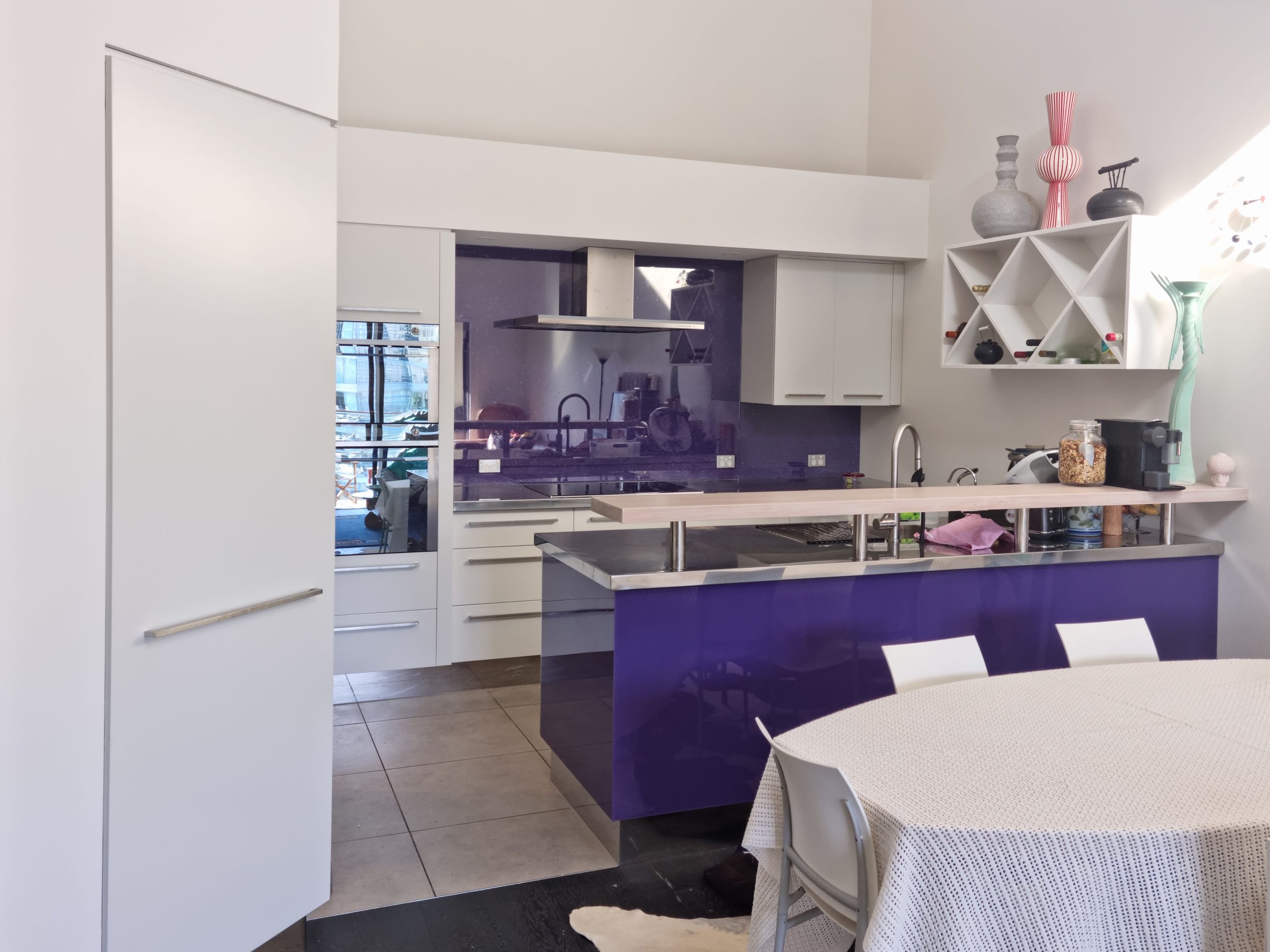 Repainting Your Kitchen: A Cost-Effective Modern Upgrade